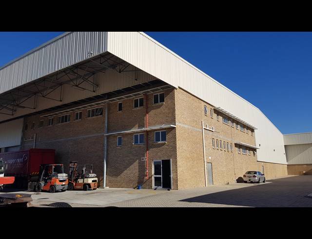 3,750M² FACTORY TO LET IN BLACKHEATH INDUSTRIAL